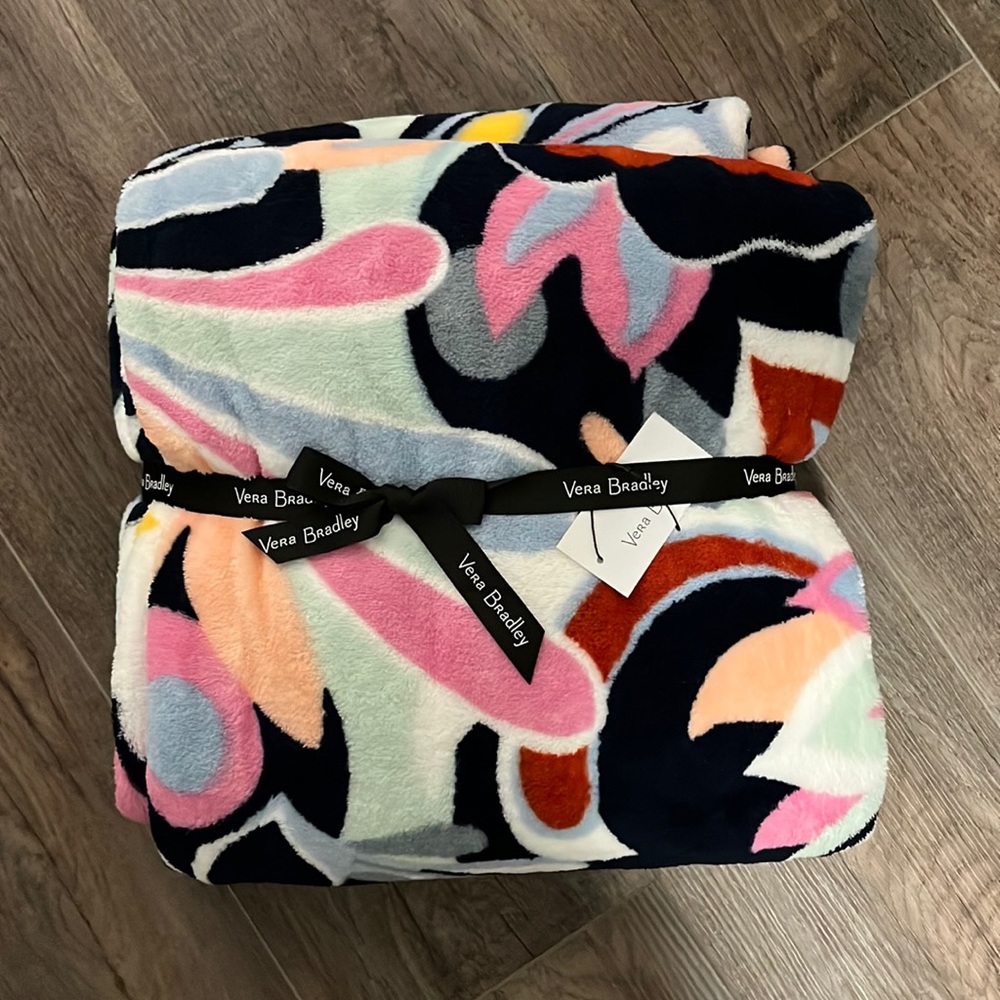 Vera Bradley Throw Blanket in Mod Paisley